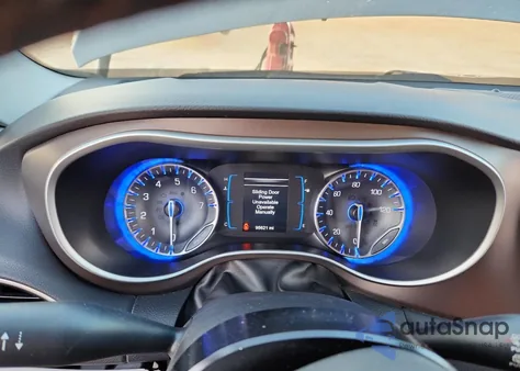 2017 Chrysler Pacifica Touring L z USA, uszkodzony, nr VIN 2C4RC1BG2HR621885